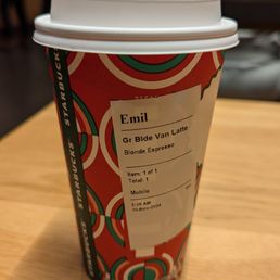 Grande blonde vanilla latte Grande blonde vanilla latte