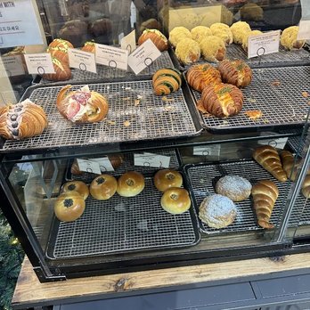 Cafe W Bakery and Desserts - Cafes Near Me - Flushing, New York