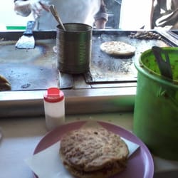 Tacos y Gorditas Metro Cuitláhuac
