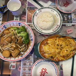 Baked tomato rice with chicken , tofu with mushrooms Baked tomato rice with chicken , tofu with mushrooms