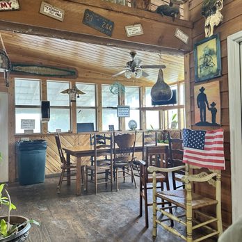 Crow's Nest - Inside - Barbeque Near Me - Andalusia, Alabama