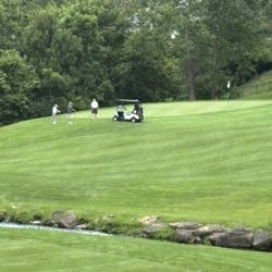 Glenoaks Country Club - Cart path only hole