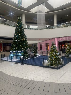 Baldwin Hills Crenshaw by null