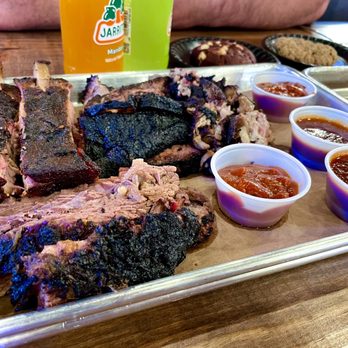 OAK'D BBQ - Meat plate - Barbeque Near Me - Addison, Texas