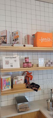 Jeni's Splendid Ice Creams by null