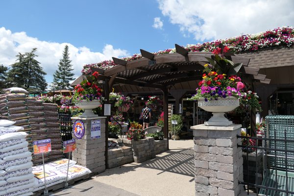 Reds Garden Center & Fireplace Logs