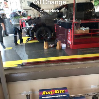 Valvoline Instant Oil Change - Oil Change Stations Near Me - Great Neck, New York Valvoline Instant Oil Change - Oil Change Stations Near Me - Great Neck, New York