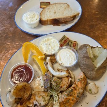 Norma's Seafood & Steak - Grilled captains platter - Seafood Near Me - Seaside, Oregon