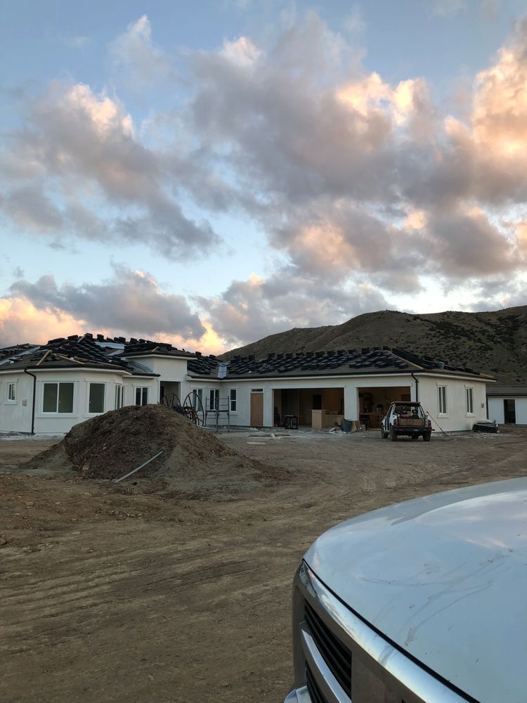 Slide of Jayrods Seamless Gutters