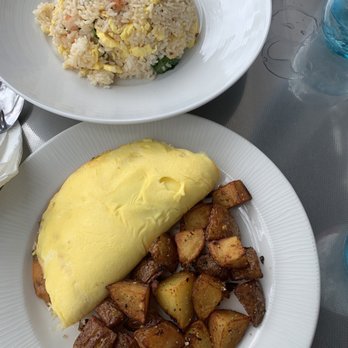 Bogart's Cafe - Breakfast & Brunch Near Me - Honolulu, Hawaii