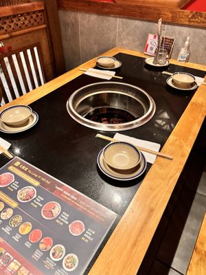 Da Long Yi Hot Pot by null