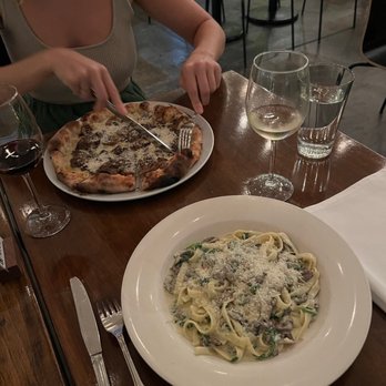 Fabiolus Cucina - Pasta Mushroom Fettuccine - Italian Near Me - Hollywood, California Fabiolus Cucina - Pasta Mushroom Fettuccine - Italian Near Me - Hollywood, California