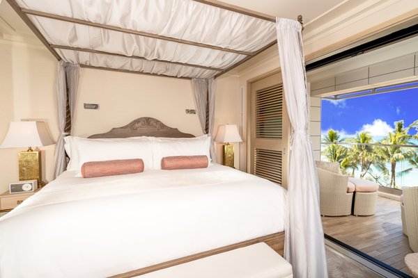 ESPACIO The Jewel of Waikiki by null