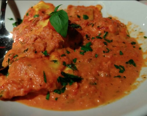 Ciro's Pizza Pomodoro - Open till 1am - live music 7 days a week by null