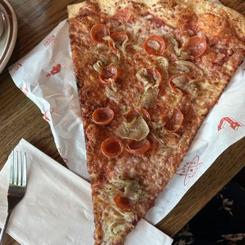 Fat Sully's Pizza - Pepperoni and roasted onion slice - Pizza Near Me - Kansas City, Missouri Fat Sully's Pizza - Pepperoni and roasted onion slice - Pizza Near Me - Kansas City, Missouri