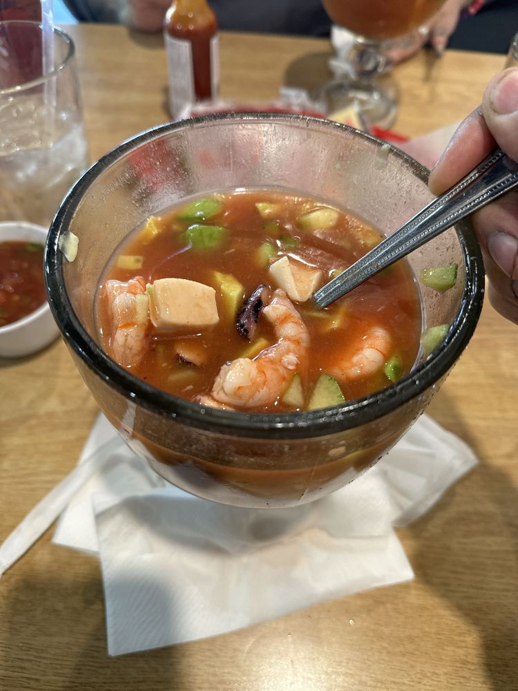 Los Cabos Tacos Y Mariscos