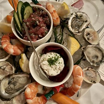 Harry's - Seafood platter - Steakhouses Near Me - Manhattan, New York