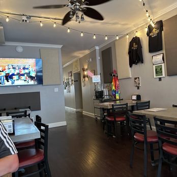 Abolitionist Ale Works - Dining room - Pizza Near Me - Charles Town, West Virginia Abolitionist Ale Works - Dining room - Pizza Near Me - Charles Town, West Virginia