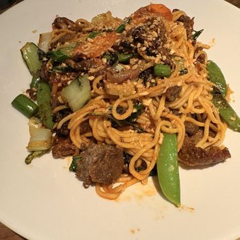 Yard House - Shiitake Garlic Noodles - New American Near Me - Mclean, Virginia