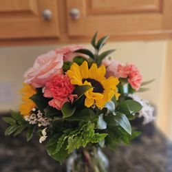 White Bear Floral Shop - A birthday bouquet from my brother. Fresh, huge flowers, colorful and gorgeous! Highly recommend.