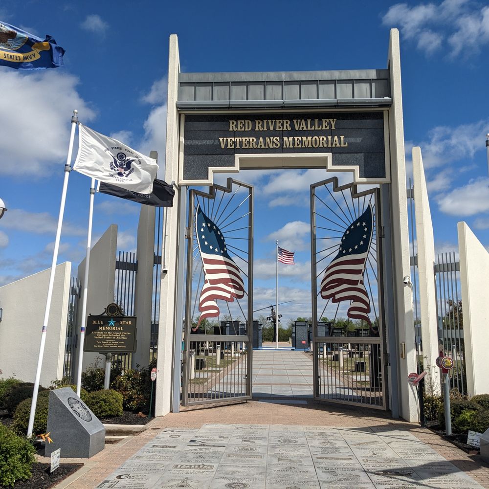 Red River Valley Veterans Memorial - Red River Valley Veterans Memorial, Paris - Art Museums Near Me - Paris, Texas Red River Valley Veterans Memorial - Red River Valley Veterans Memorial, Paris - Art Museums Near Me - Paris, Texas