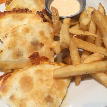 Chili's - Bars Near Me - New Caney, Texas