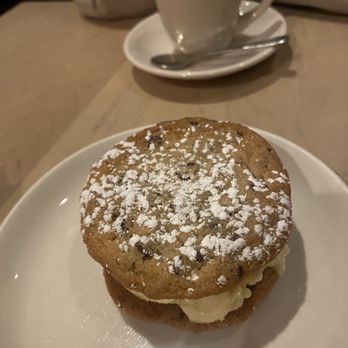TAVERNA - Cookie sandwich - Italian Near Me - Jacksonville, Florida TAVERNA - Cookie sandwich - Italian Near Me - Jacksonville, Florida
