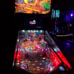 Golden West Saloon - Pinball