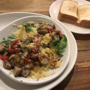 Frisco Diner - The Diner; Chicken apple sausage, roasted red peppers, baby spinach and fresh mushrooms - Breakfast & Brunch Near Me - Frisco, Texas