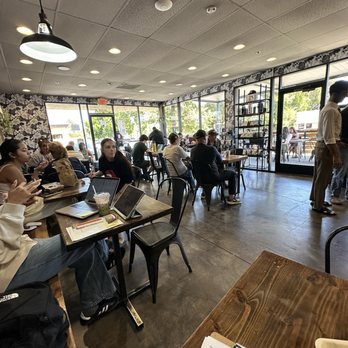 Big House Beans - Coffeehouse interior - Coffee & Tea Near Me - Brentwood, California