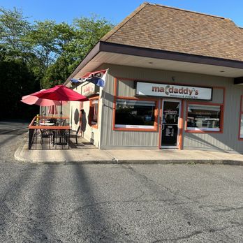 Macdaddy's Macaroni & Cheese Bar - Outside - American Near Me - Monroe, Connecticut