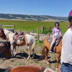 E and H Guide Service - Cattle drive: preparing to move the mamas and calves to a new pasture.