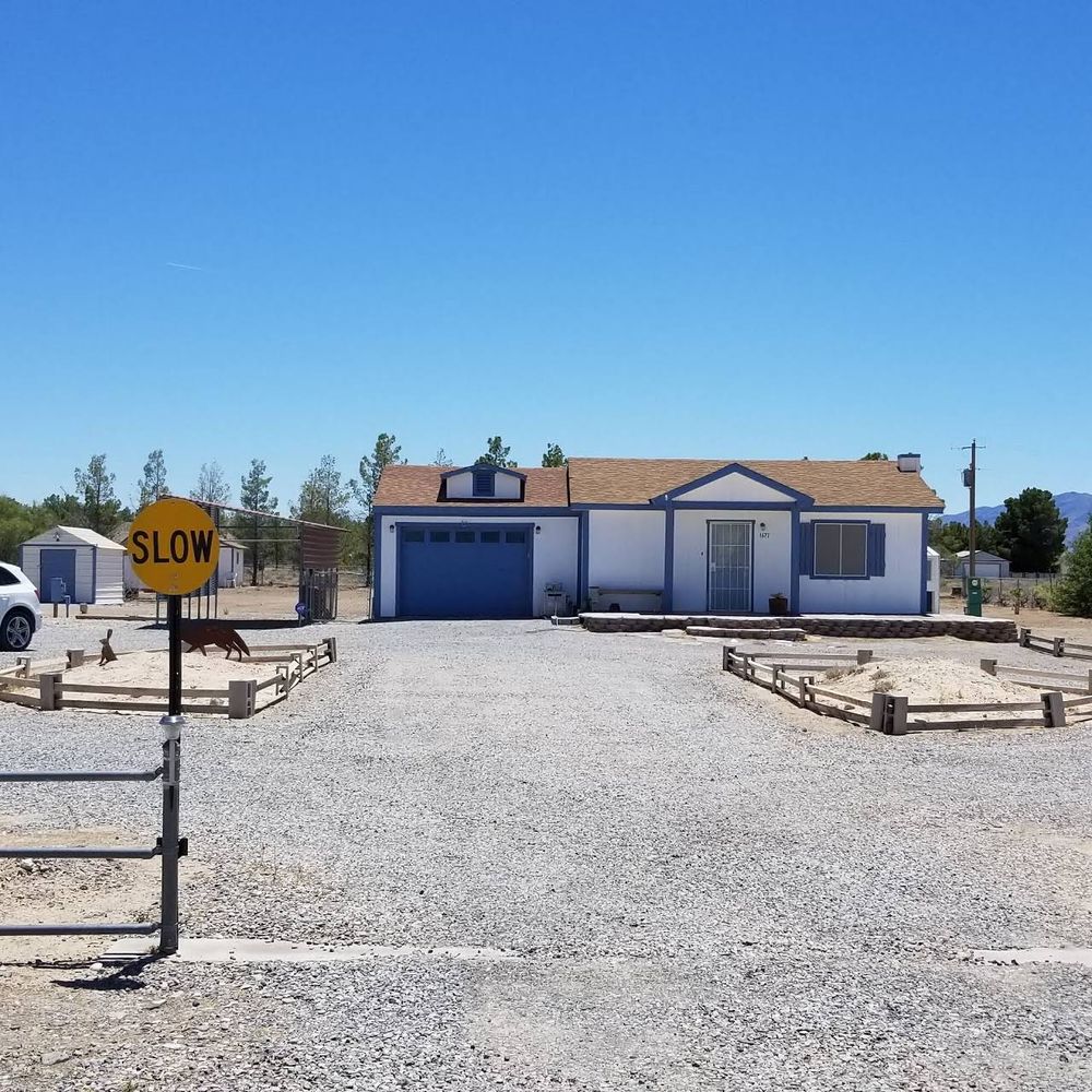 PROPERTY MANAGEMENT PAHRUMP Updated June 2024 18 Photos 401 S