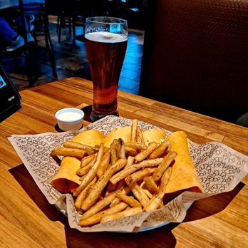 Cheddar's Scratch Kitchen - Buffalo Chicken Wrapper, Fries, Yuengling Draught - American Near Me - York, Pennsylvania