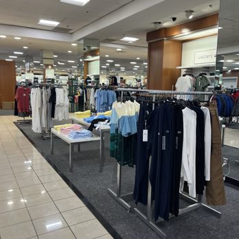 Macy's - Department Stores Near Me - Lakewood, California