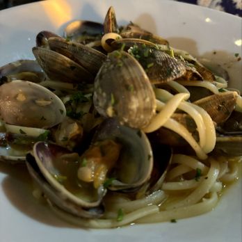 The Waterfront Seafood Grill - Linguine with clams - Seafood Near Me - Napa, California The Waterfront Seafood Grill - Linguine with clams - Seafood Near Me - Napa, California