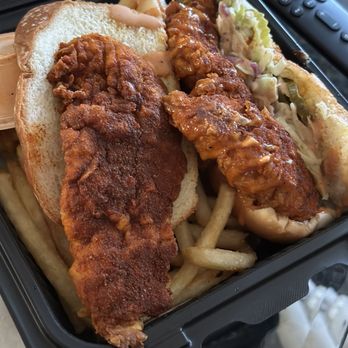 Bangin Buns - Sandwich & Tender IG: @ammysalamii - Chicken Shop Near Me - North Hollywood, California