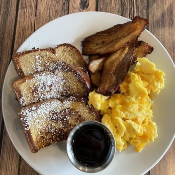 Bramble Breakfast and Bar - Dive Bars Near Me - Broken Arrow, Oklahoma