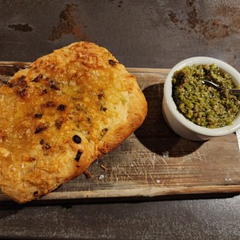 Willi's Wine Bar - Gruyere skillet bread - Wine Bars Near Me - Santa Rosa, California