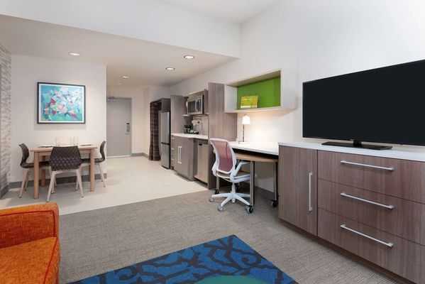 Home2 Suites by Hilton Orlando Near Universal by null