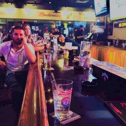 R T'S - Classic Sports Bar.