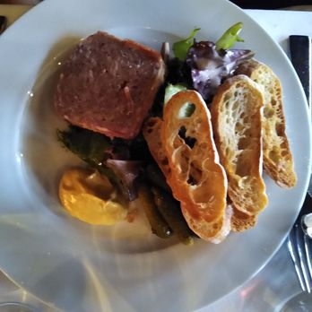 Le Petit Bistro - French Near Me - Rhinebeck, New York