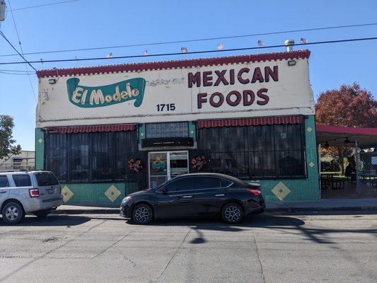 El Modelo Mexican Foods by null