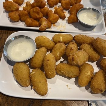 Up North Ale House - Buffalo Cauliflower, Gouda mac n  cheese bites , and the pretzel - Pubs Near Me - Naperville, Illinois
