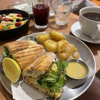 Paradiso Bakery - Curry chicken sandwich. - Coffee & Tea Near Me - La Paz, BCS