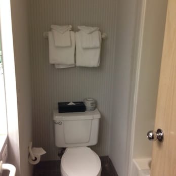 Inn at Keystone - Bathroom 1 off the living room - Hotels Near Me - Keystone, Colorado