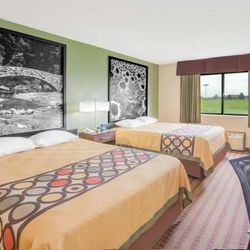 Super 8 by Wyndham Story City - Guest room