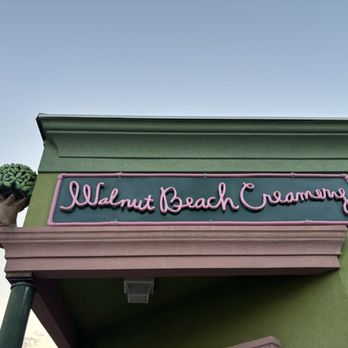 Walnut Beach Creamery - Ice Cream & Frozen Yogurt Near Me - Milford, Connecticut Walnut Beach Creamery - Ice Cream & Frozen Yogurt Near Me - Milford, Connecticut