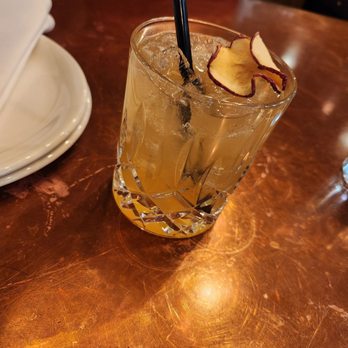 Beau's Grillery - Sweater weather regular - American Near Me - Bloomfield Hills, Michigan