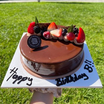 Paris Baguette - chocolate cake - Coffee & Tea Near Me - Irvine, California